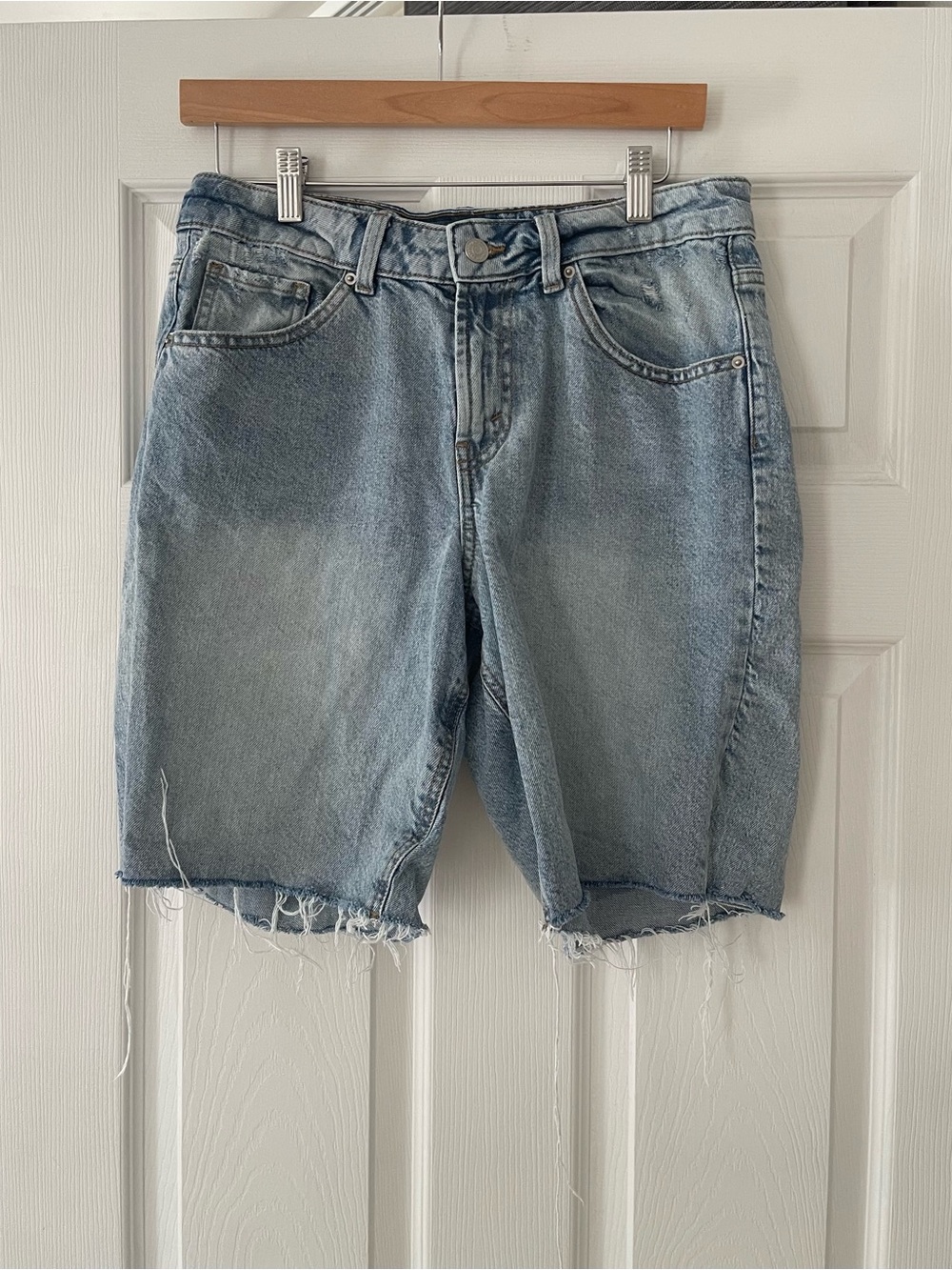 Wild Fable Light Wash Denim Jean Cutoff Shorts - Casual Frayed Hem 8